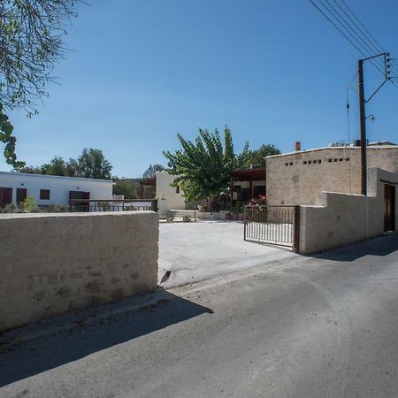 בית הארחה Pano Akourdalia 	Chloe'S House מראה חיצוני תמונה