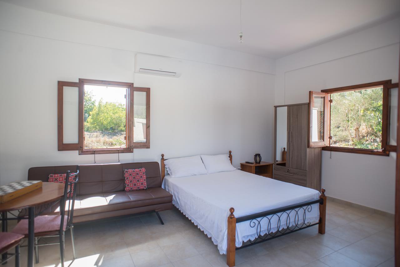 בית הארחה Pano Akourdalia 	Chloe'S House מראה חיצוני תמונה