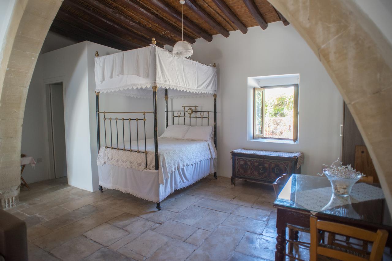 בית הארחה Pano Akourdalia 	Chloe'S House מראה חיצוני תמונה
