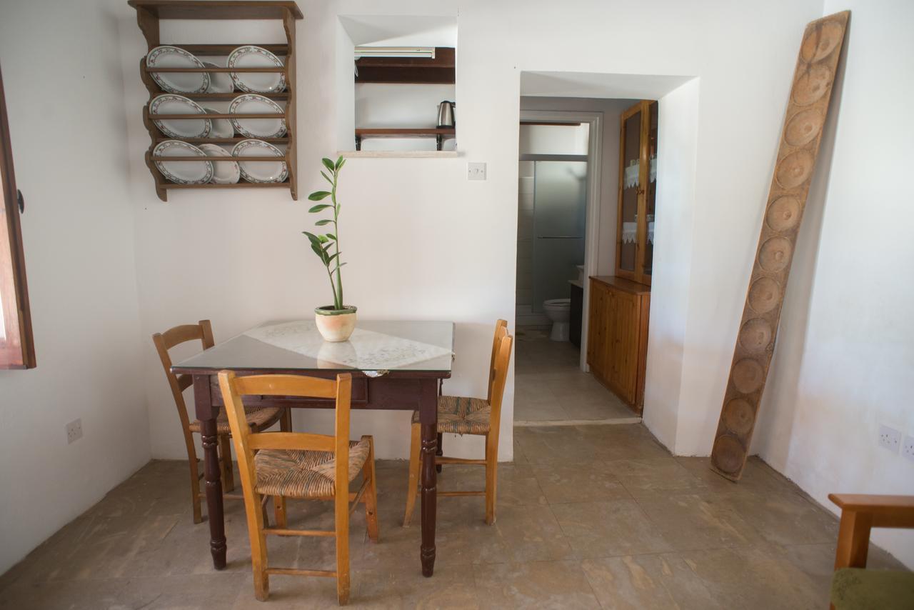 בית הארחה Pano Akourdalia 	Chloe'S House מראה חיצוני תמונה